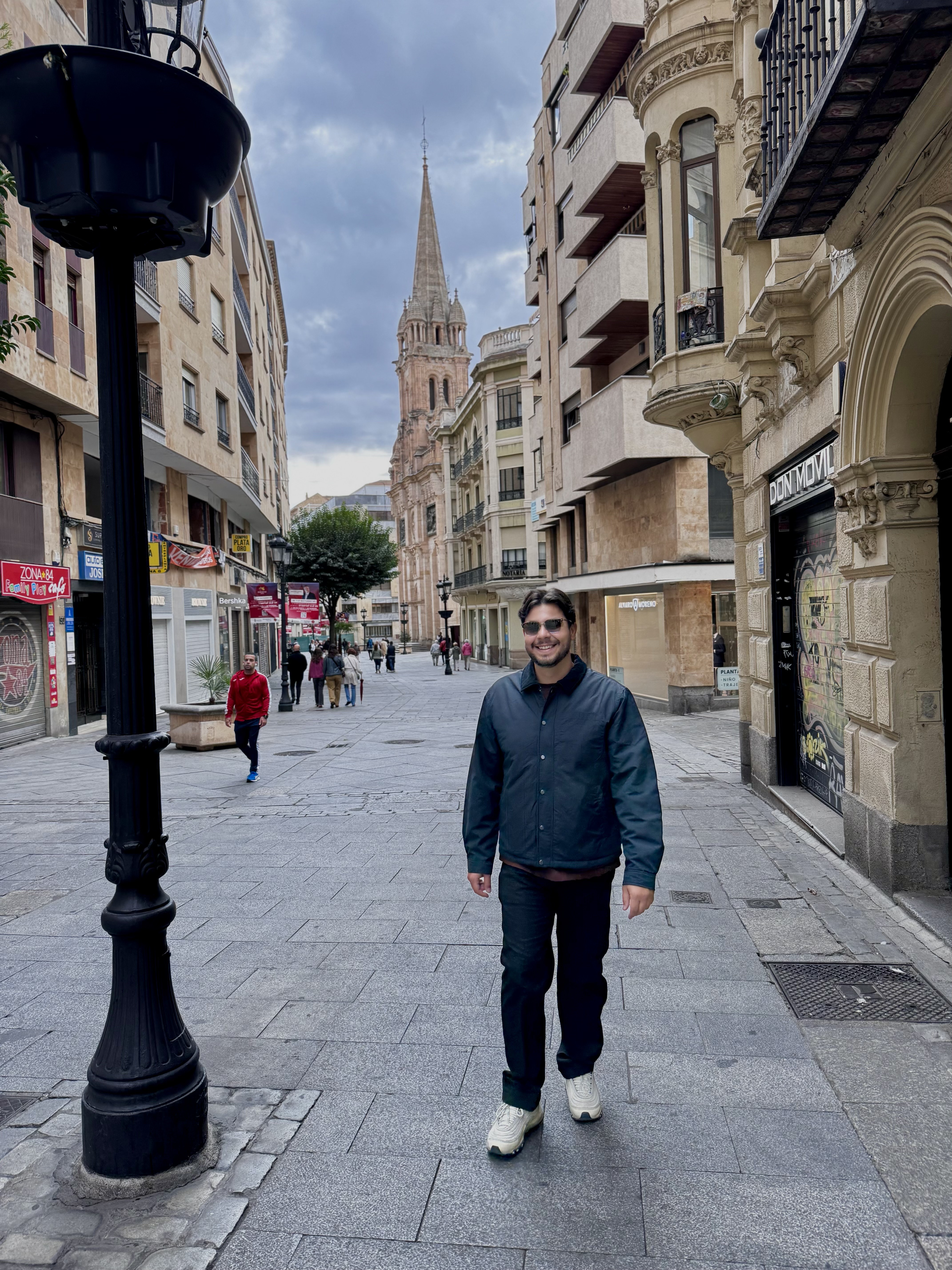 Andros Cerro — street portrait
